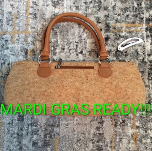 Primeware Other - PRIMEWARE INSULATED WINE PURSE! NWT!